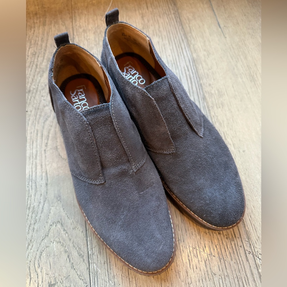 Franco Sarto Grey Suede Loafers - LIKE NEW! Super comfy! Size 8.5
